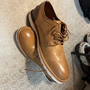 Men’s Crown Vintage chestnut color leather shoes with white soles. Never worn
